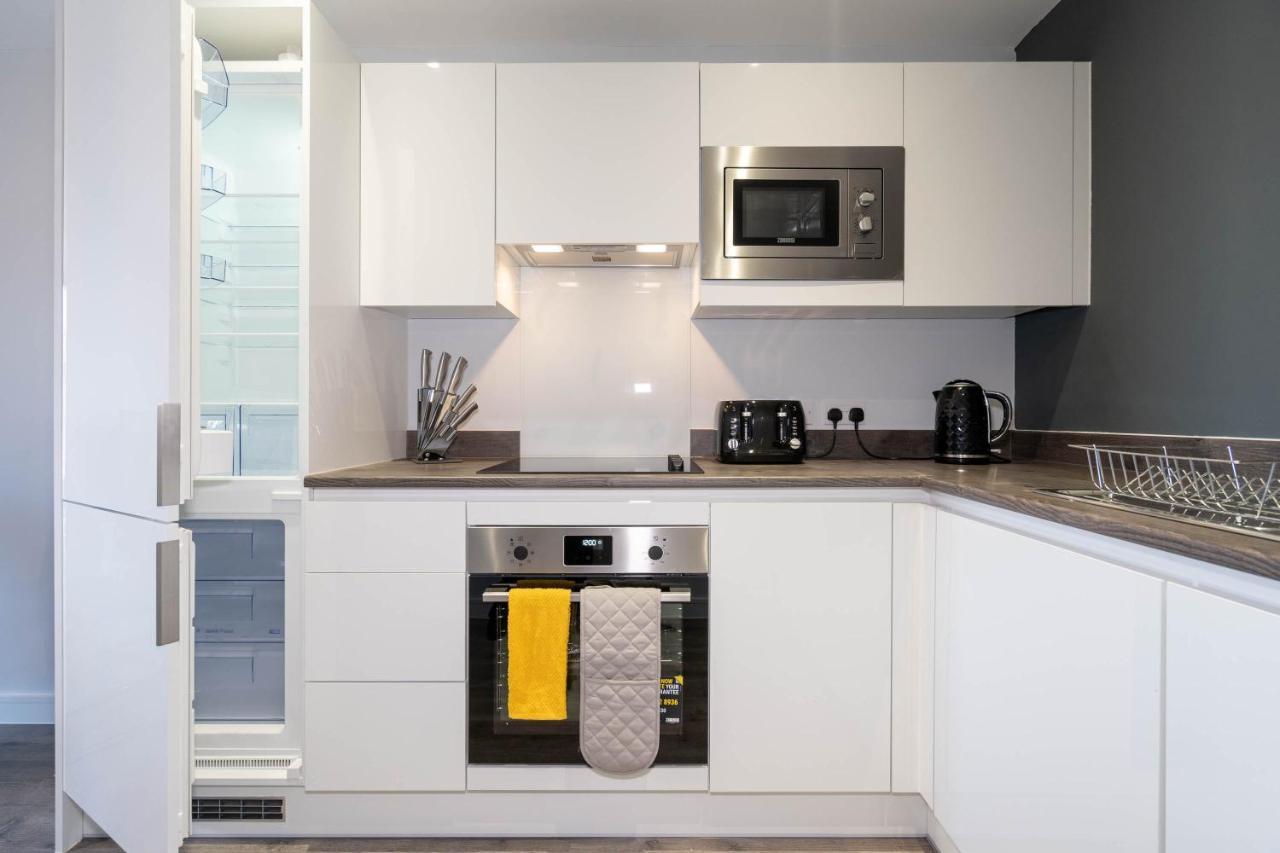 *New Build* 1 Bed Modern Apt - With Juliet Balcony - Roof Top Terrace - Digbeth, Birmingham City Centre - Free Netflix & Smart Tv エクステリア 写真