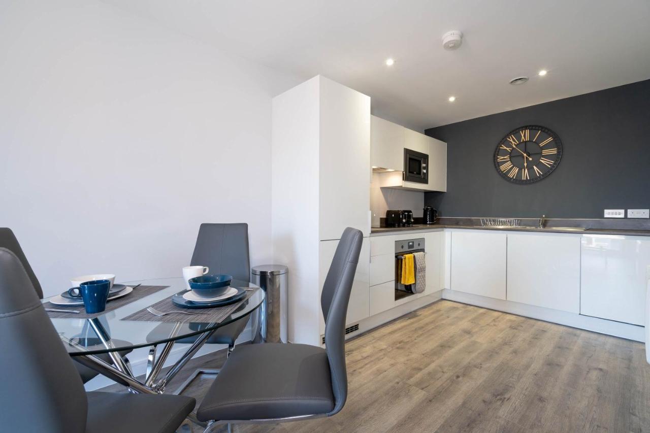 *New Build* 1 Bed Modern Apt - With Juliet Balcony - Roof Top Terrace - Digbeth, Birmingham City Centre - Free Netflix & Smart Tv エクステリア 写真