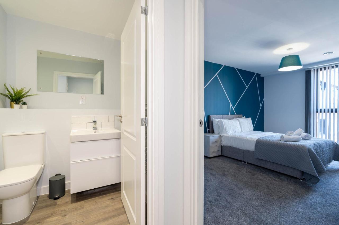 *New Build* 1 Bed Modern Apt - With Juliet Balcony - Roof Top Terrace - Digbeth, Birmingham City Centre - Free Netflix & Smart Tv エクステリア 写真