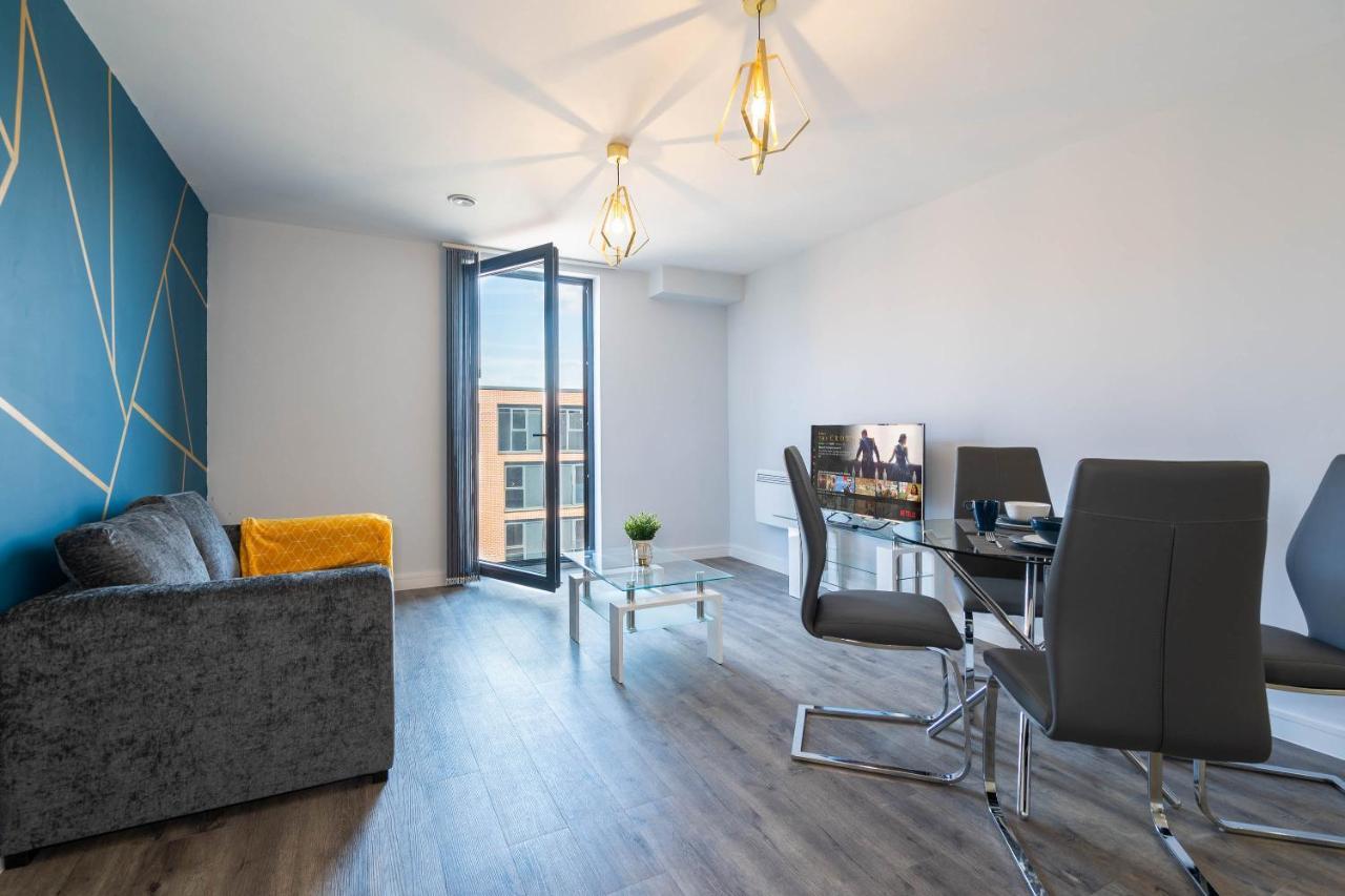 *New Build* 1 Bed Modern Apt - With Juliet Balcony - Roof Top Terrace - Digbeth, Birmingham City Centre - Free Netflix & Smart Tv エクステリア 写真