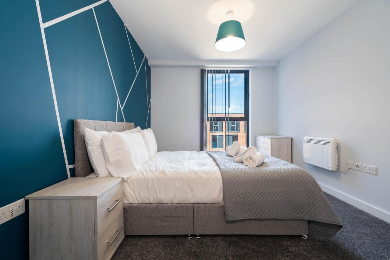 *New Build* 1 Bed Modern Apt - With Juliet Balcony - Roof Top Terrace - Digbeth, Birmingham City Centre - Free Netflix & Smart Tv エクステリア 写真