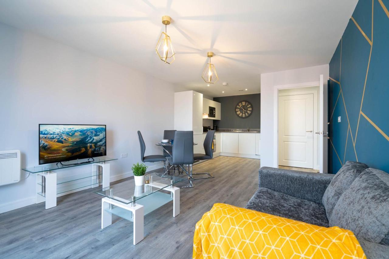 *New Build* 1 Bed Modern Apt - With Juliet Balcony - Roof Top Terrace - Digbeth, Birmingham City Centre - Free Netflix & Smart Tv エクステリア 写真